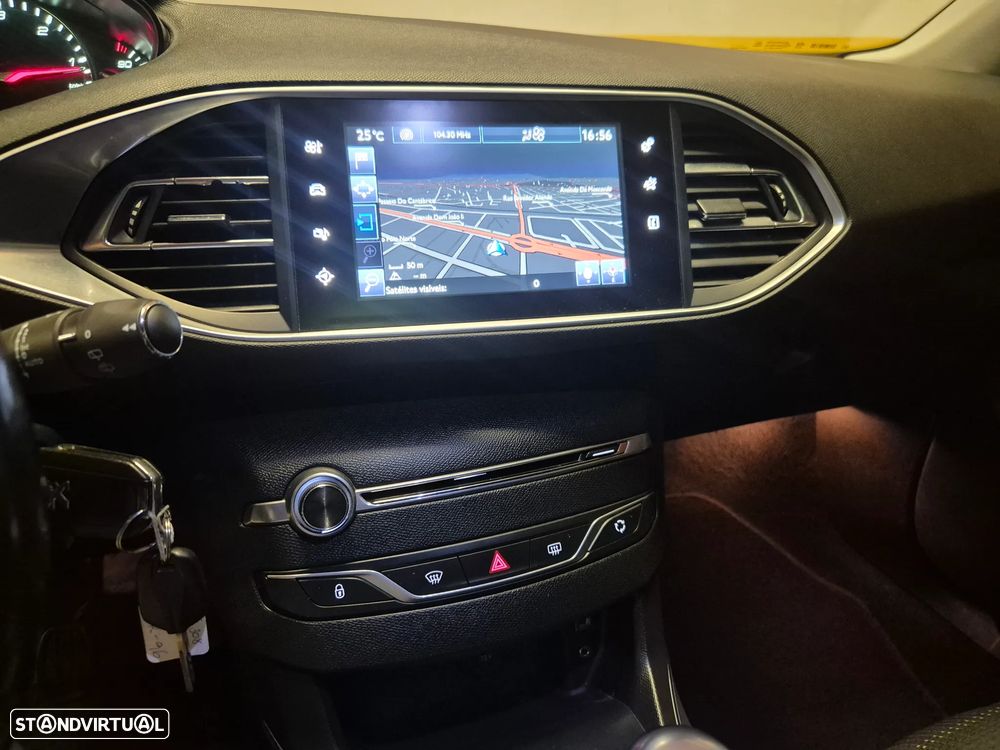 Peugeot 308 SW 1.6 e-HDi Allure - 22