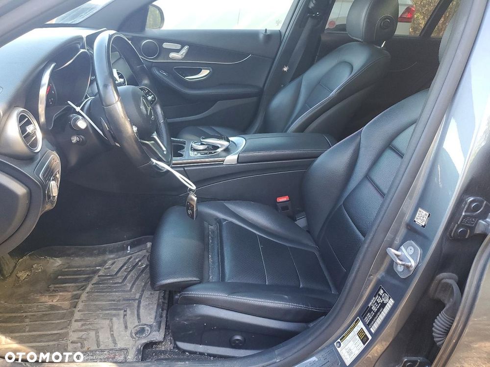 Mercedes-Benz Klasa C 300 4Matic 9G-TRONIC AMG Line - 7
