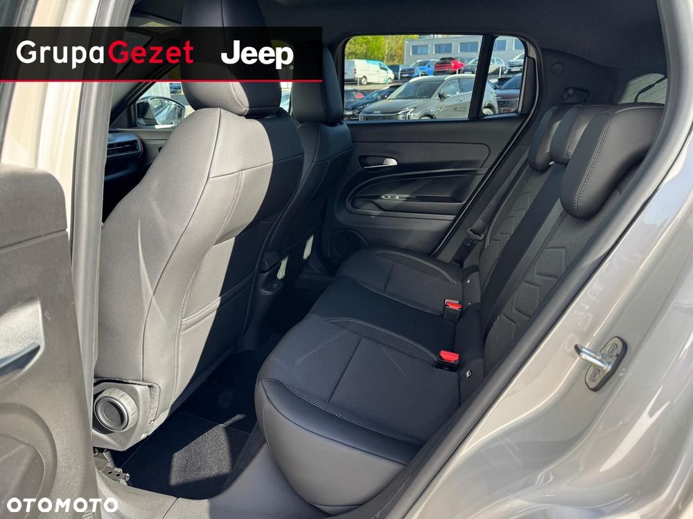 Jeep Avenger - 11