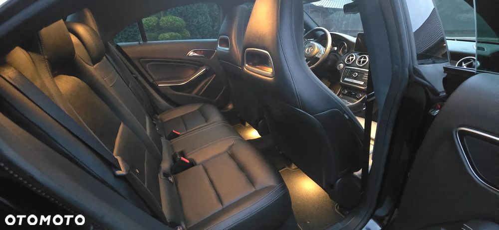 Mercedes-Benz CLA 250 4Matic 7G-DCT SCORE - 18