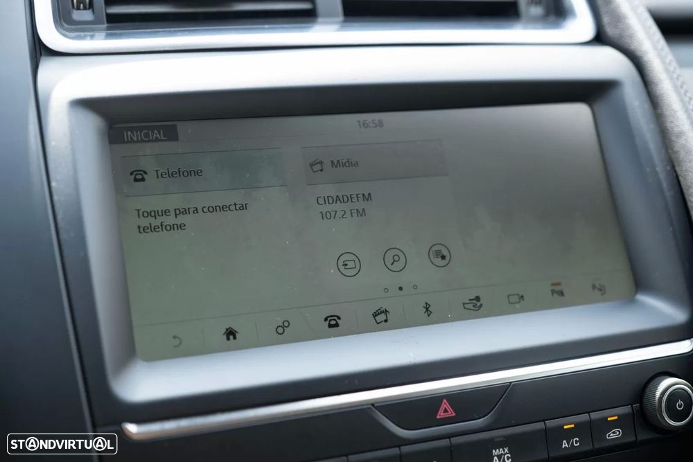 Jaguar E-Pace 2.0 i4D R-Dynamic SE - 13