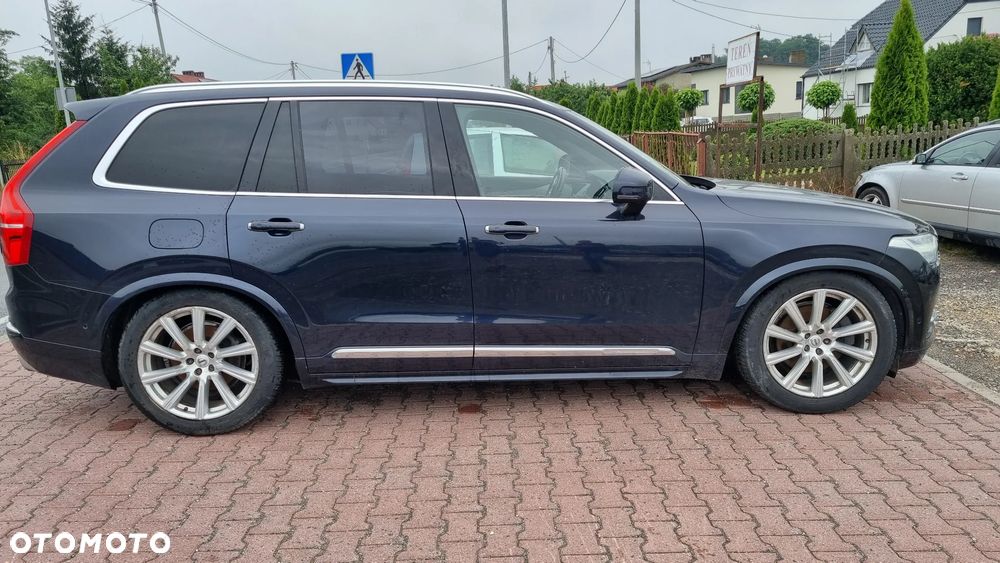Volvo XC 90 - 8