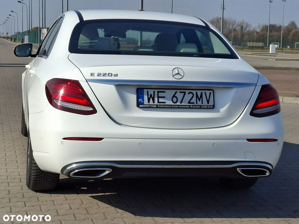 Mercedes-Benz Klasa E 220 d Business Edition 9G-TRONIC - 18