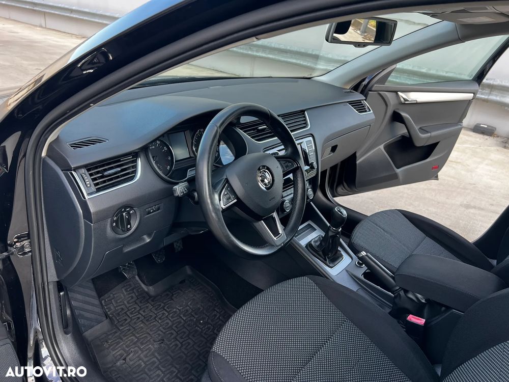 Skoda Octavia 1.2 TSI AMBITION - 12