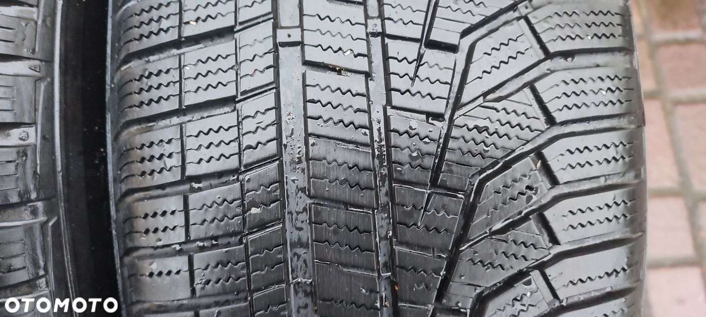 Opony Zimowe Hankook Winter ICept Evo2 235/55/17 99H 2018r 2x6mm Para - 3