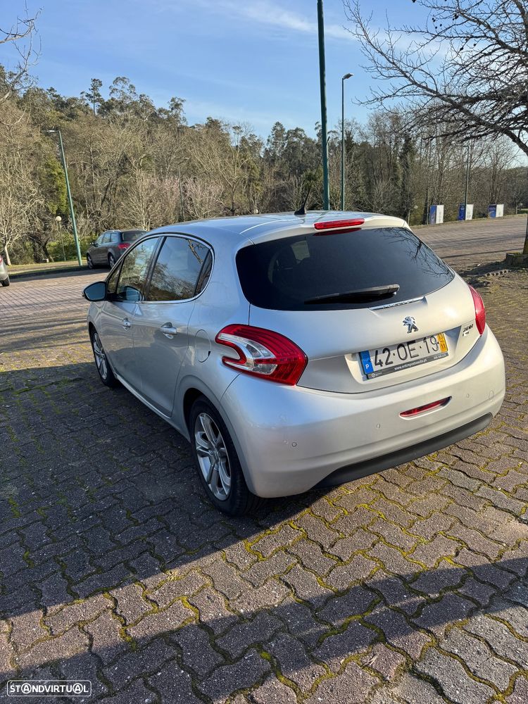 Peugeot 208 1.6 e-HDi Allure 2-Tronic - 2