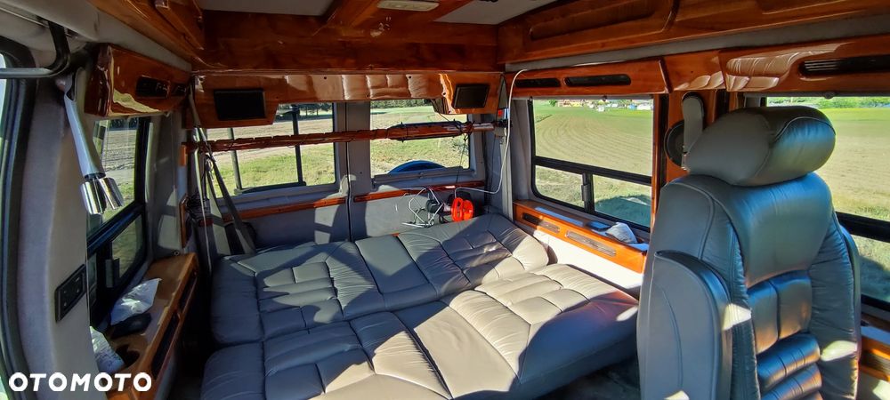 GMC Safari - 19