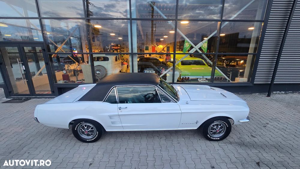 Ford Mustang - 28