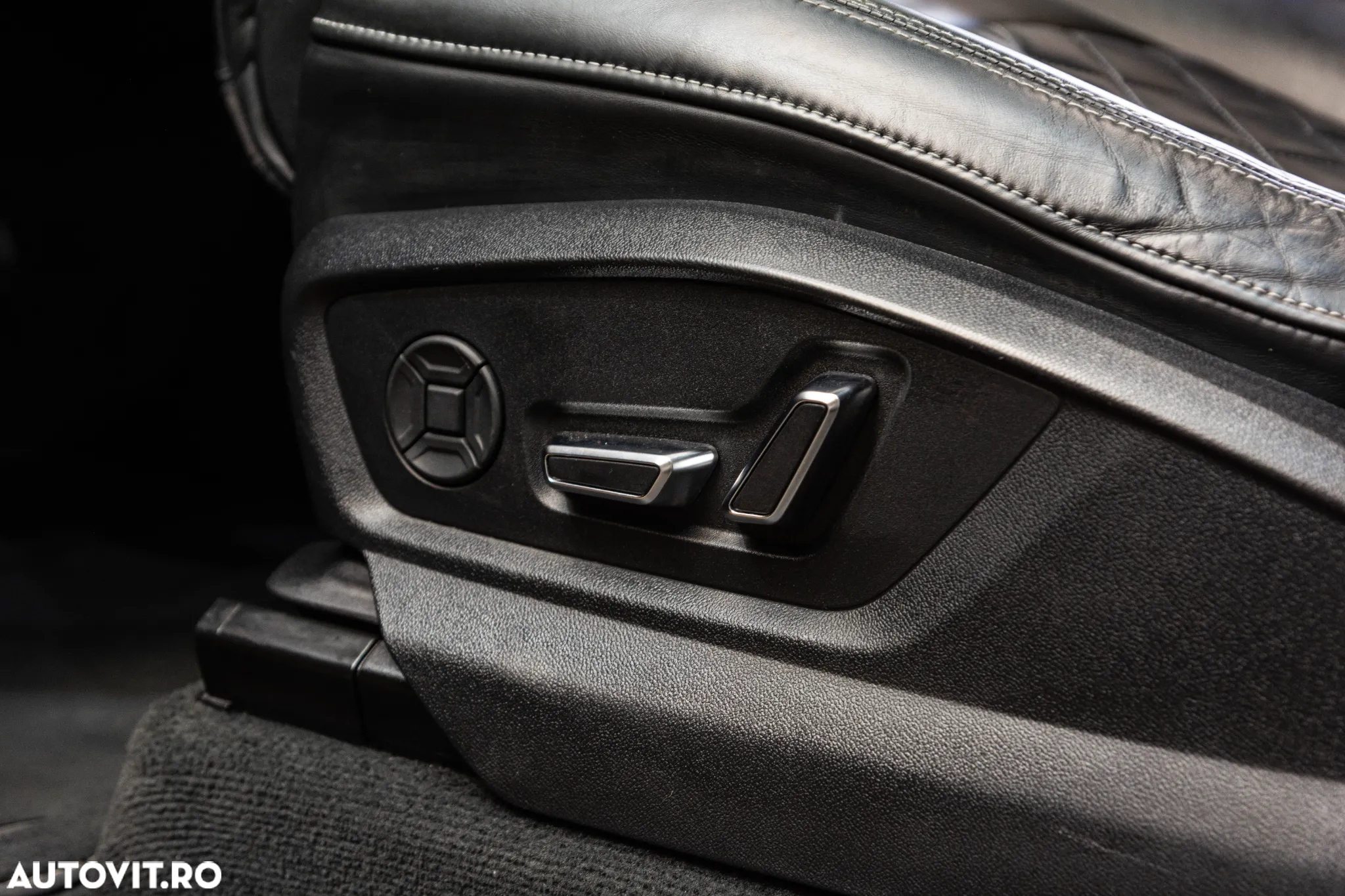 Audi SQ8 S Q8 TFSI quattro tiptronic - 31