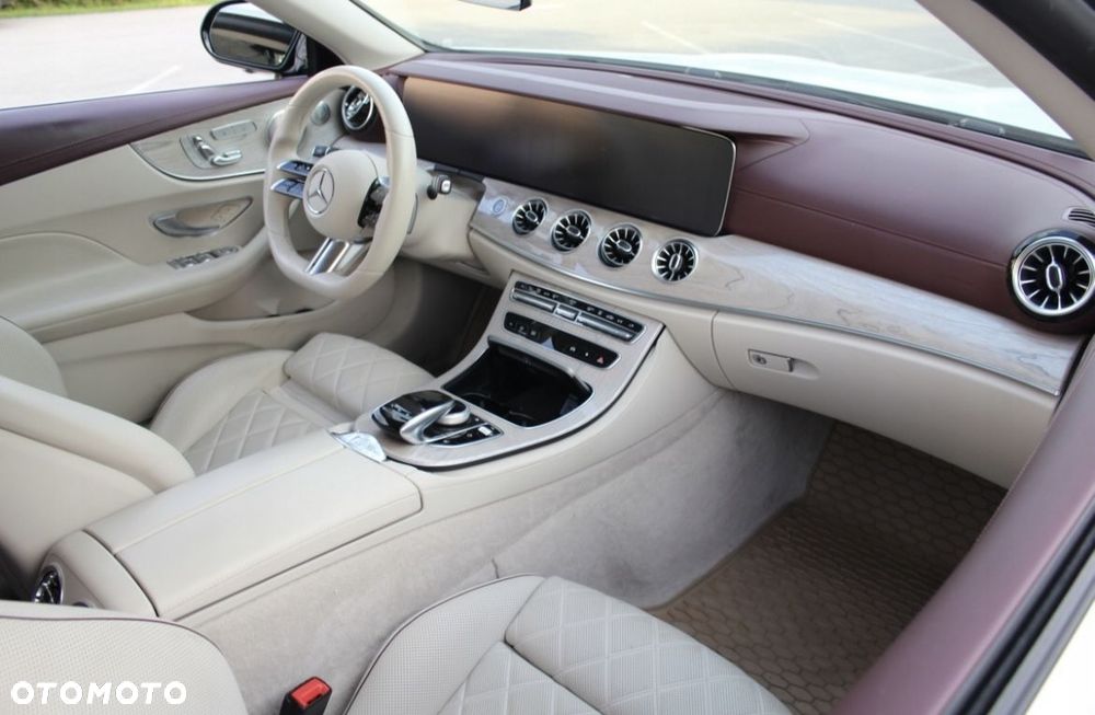 Mercedes-Benz Klasa E 220 d 4-Matic AMG - 11