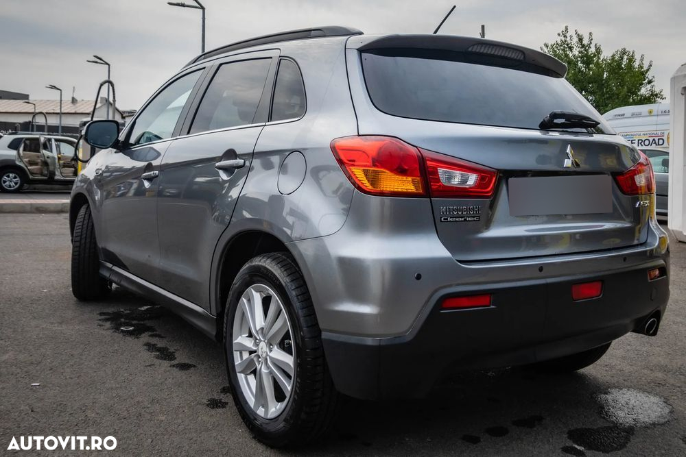 Mitsubishi ASX - 5