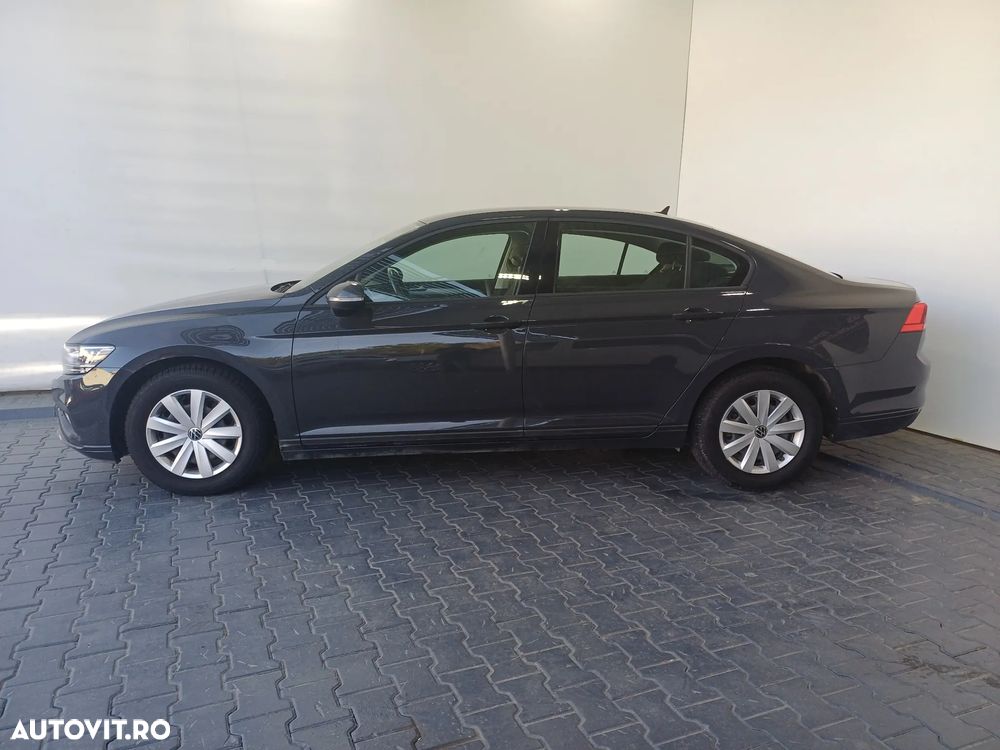 Volkswagen Passat 1.5 TSI ACT DSG Trendline - 2