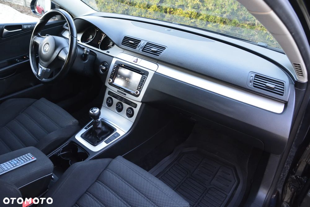 Volkswagen Passat 1.8 TSI Exclusive - 21