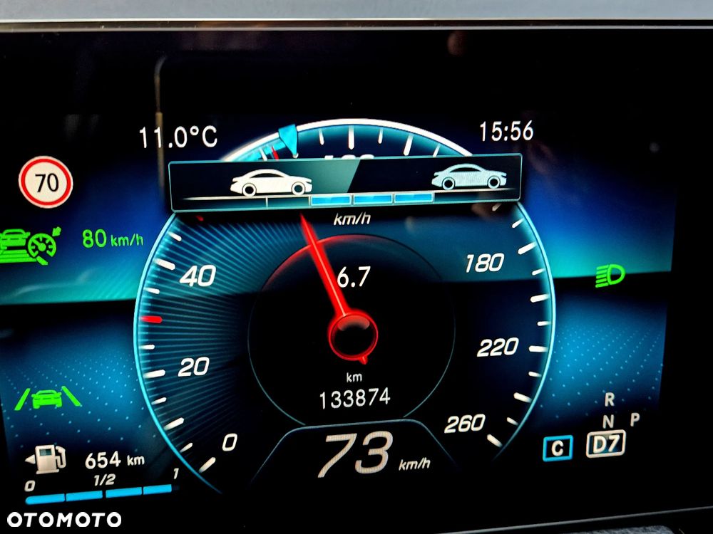 Mercedes-Benz GLA - 16