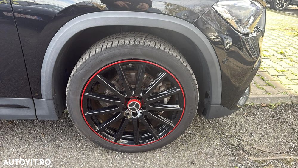 Mercedes-Benz GLA - 23