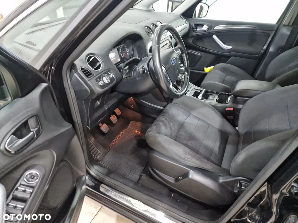 Ford S-Max 2.0 TDCi DPF Titanium X - 34