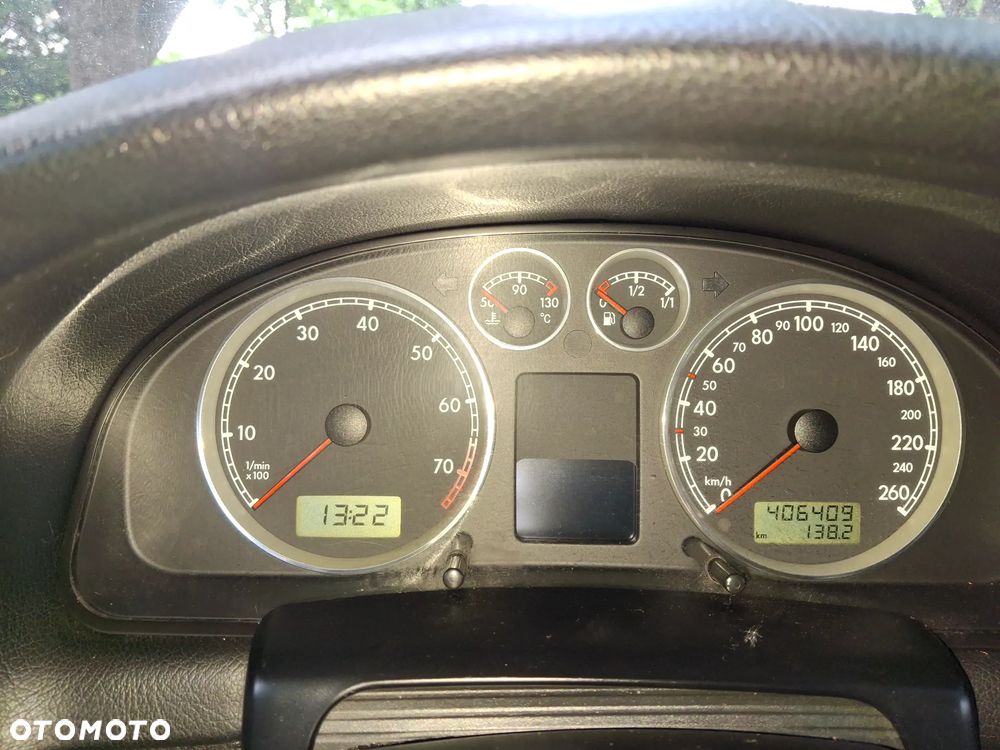 Volkswagen Passat 1.8T - 2