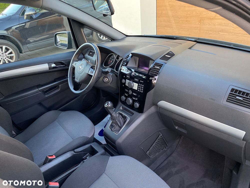 Opel Zafira 1.8 Design Edition - 25