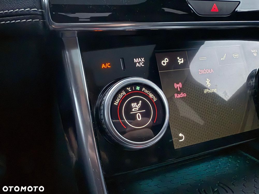 Jaguar XE 2.0 D180 R-Dynamic SE - 20