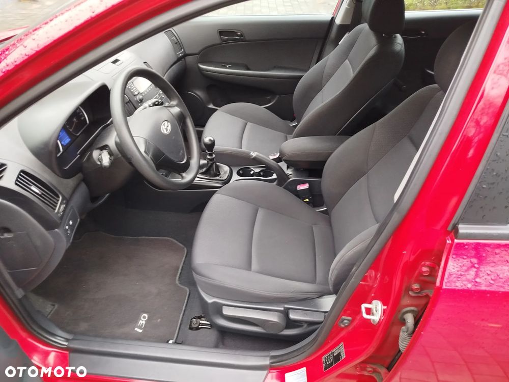 Hyundai i30 1.4 Base - 16