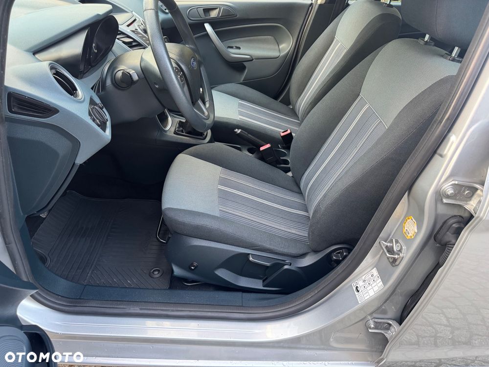 Ford Fiesta 1.25 Champions Edition - 19