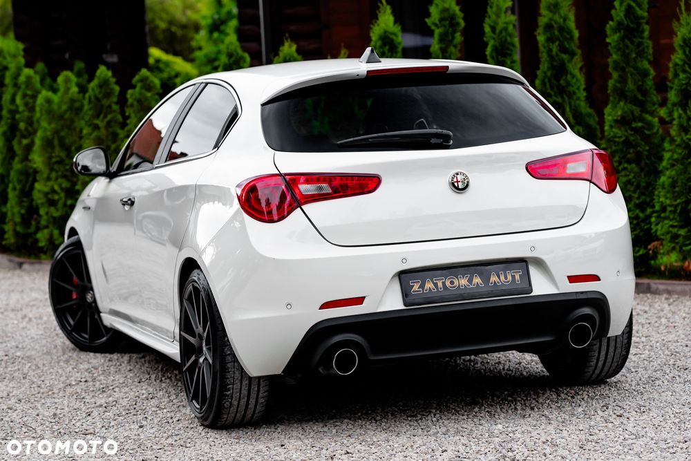Alfa Romeo Giulietta 1750 TBi QV TCT - 8