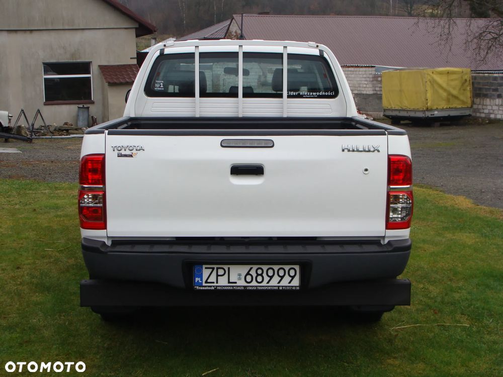 Toyota Hilux 2.5 D-4D DLX - 7