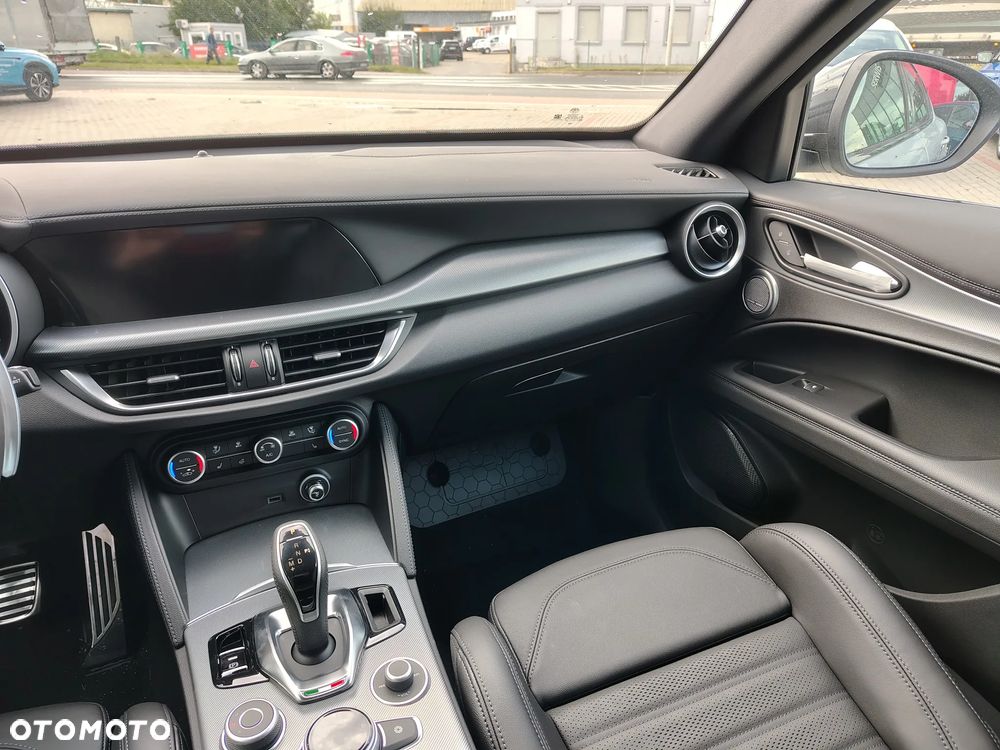 Alfa Romeo Stelvio 2.0 Turbo Veloce Q4 - 26