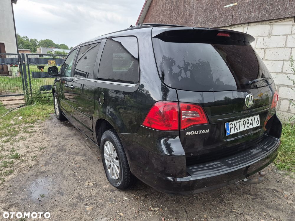 Volkswagen Routan - 2