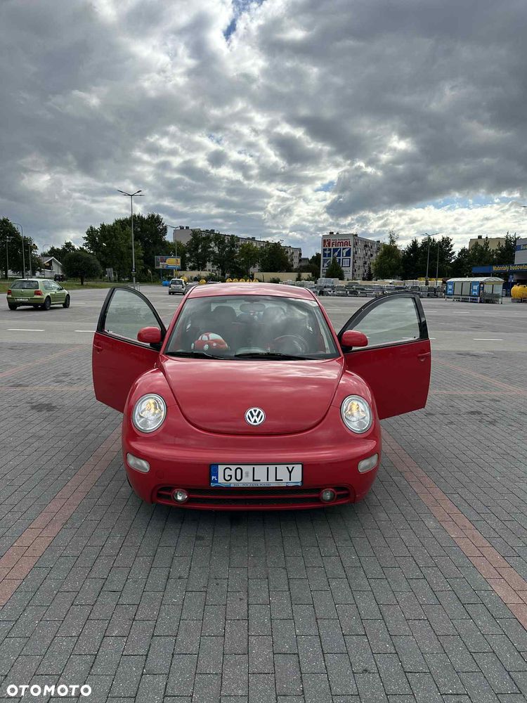 Volkswagen New Beetle - 2