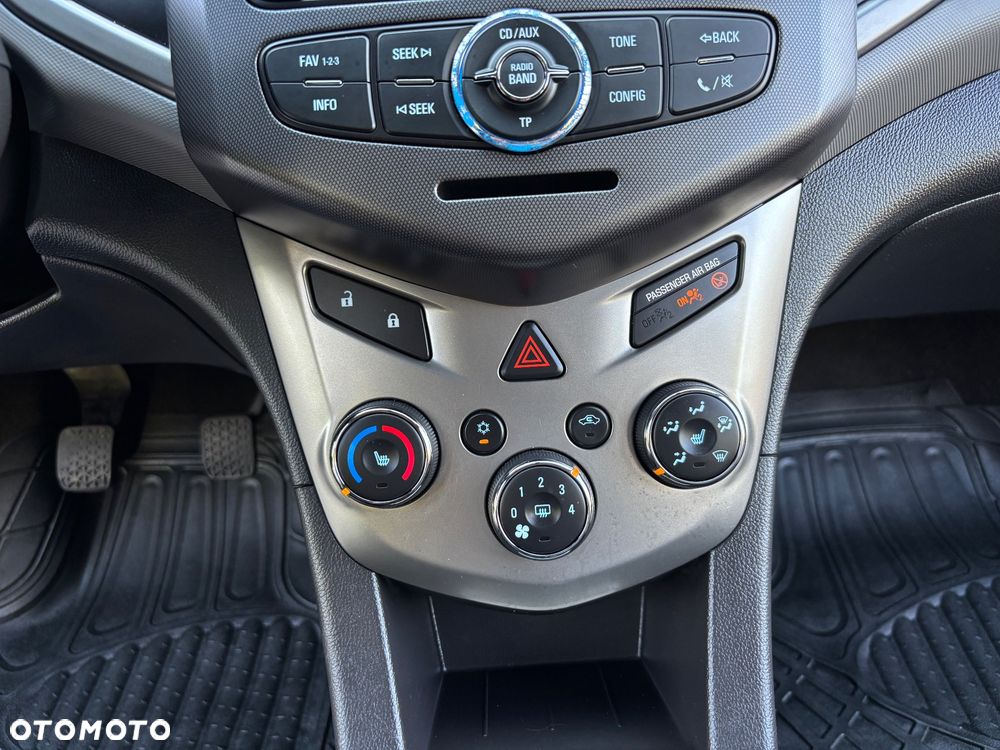 Chevrolet Aveo 1.6 LTZ S/S - 21
