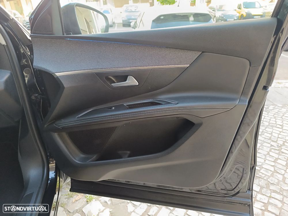 Peugeot 3008 1.6 Hybrid4 Allure Pack e-EAT8 - 29