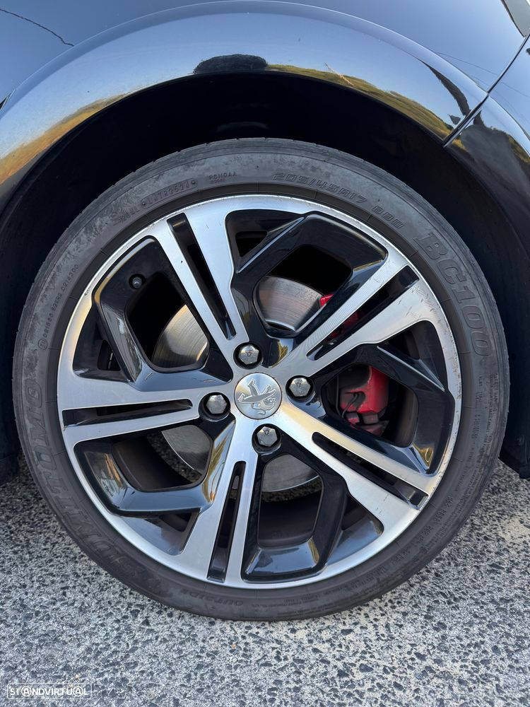Peugeot 208 GTI 200 THP - 10