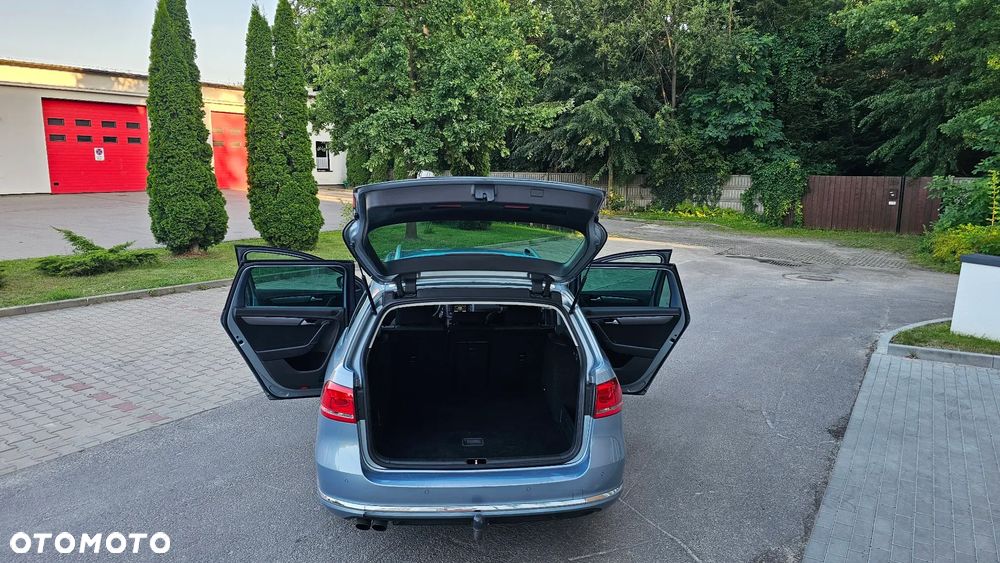 Volkswagen Passat 2.0 TDI Comfortline - 14