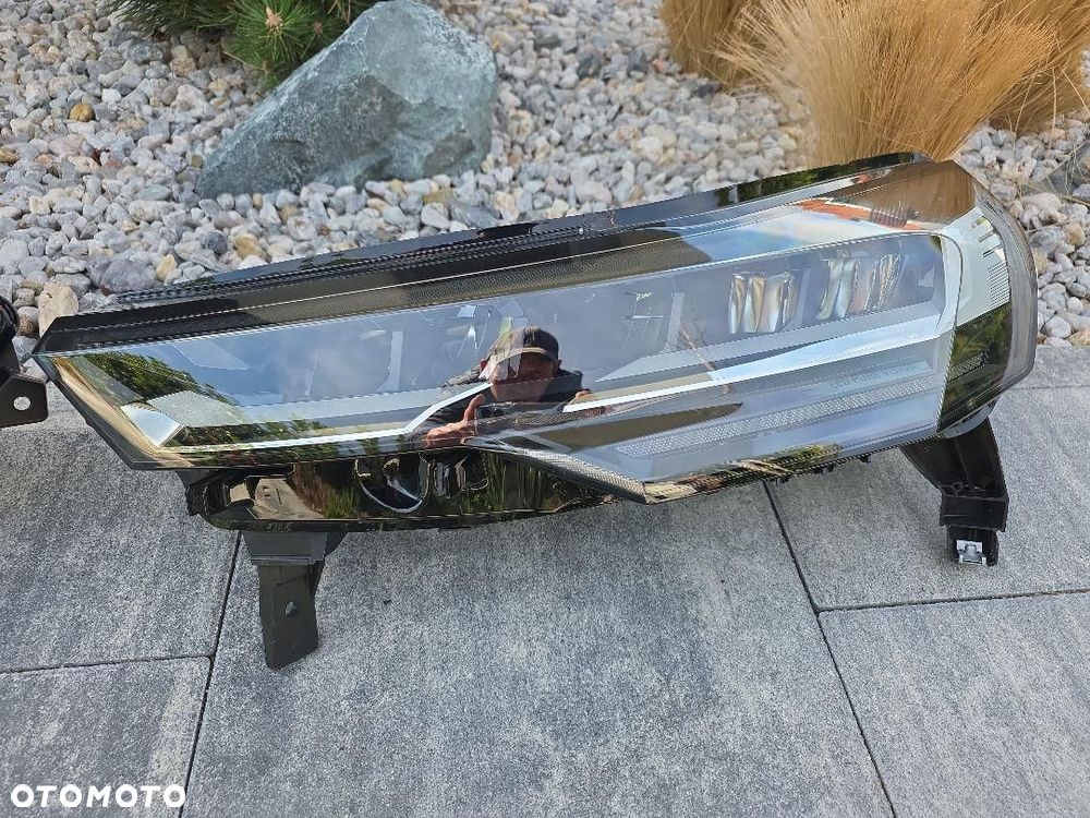 RENAULT CAPTUR II LIFT MITSUBISHI ASX Lampy Full Led 260100091R 260107674R - 3