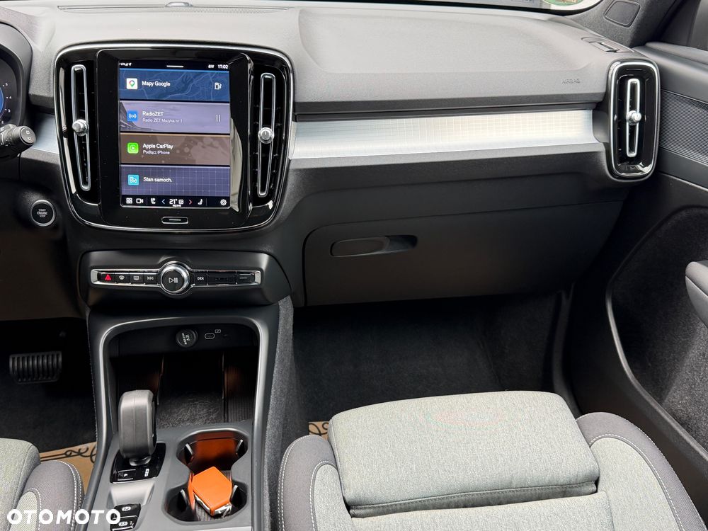 Volvo XC 40 B3 B DKG Plus Black Edition - 10