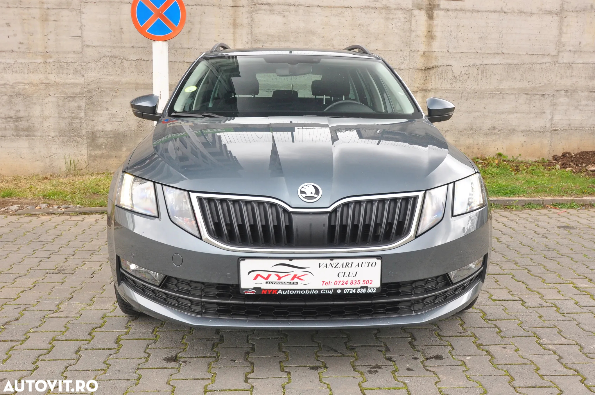 Skoda Octavia Combi Diesel 2.0 TDI Ambition - 9