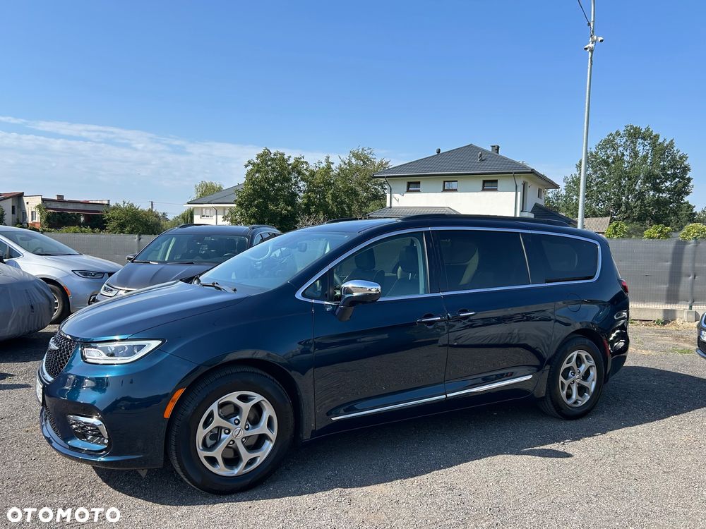 Chrysler Pacifica - 4