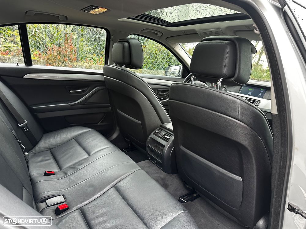 BMW 520 d Pack M - 31