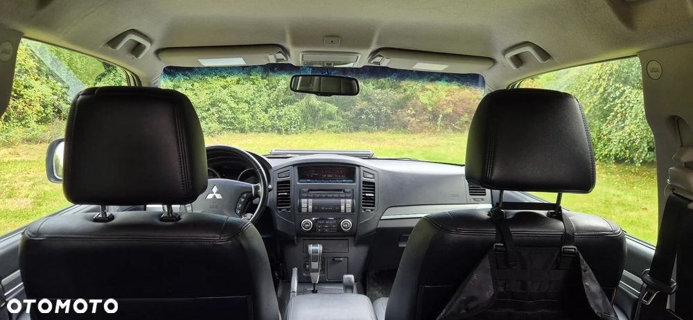 Mitsubishi Pajero 3.2 DID Intense + - 11