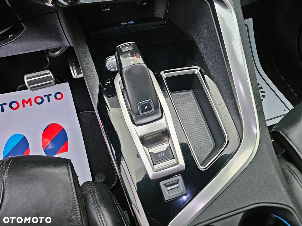 Peugeot 5008 BlueHDi 180 EAT8 GT - 26