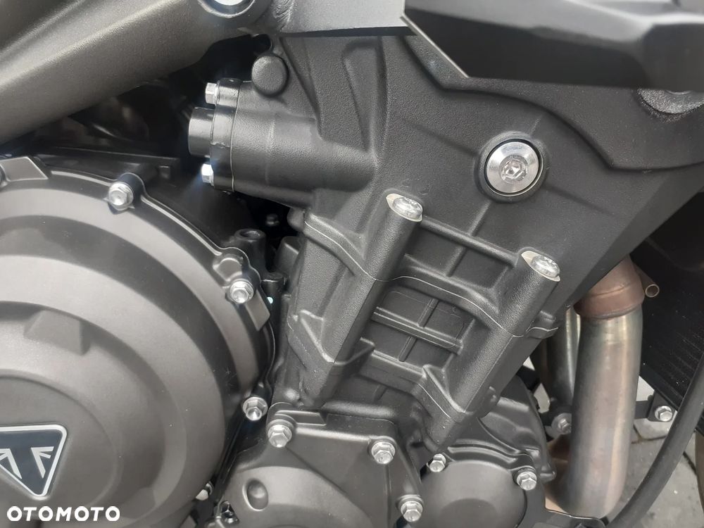 Triumph Street Triple - 15