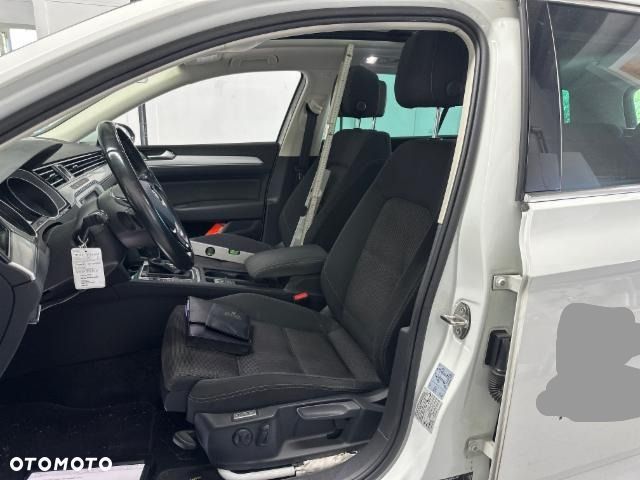 Volkswagen Passat Variant 2.0 TDI DSG (BlueMotion Technology) Trendline - 11