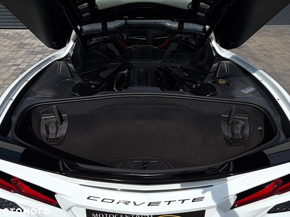 Chevrolet Corvette - 28