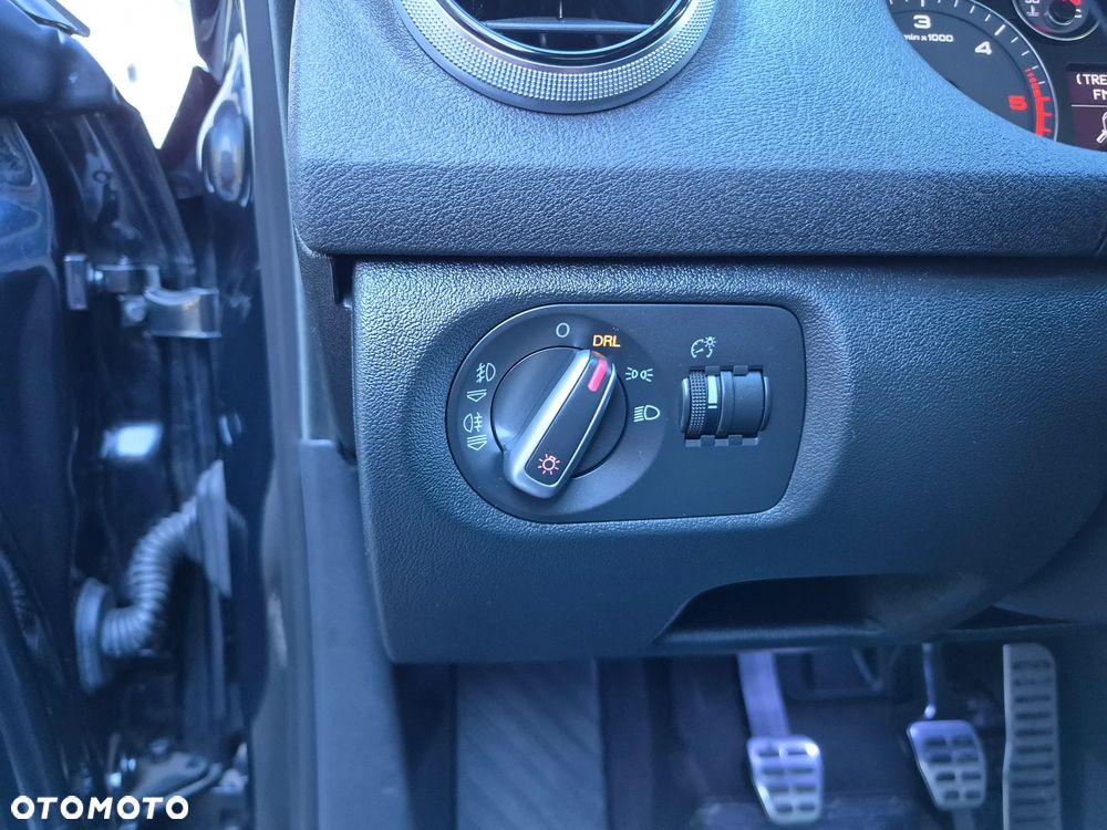 Audi A3 Sportback 2.0 TDI DPF S line Sportpaket - 26