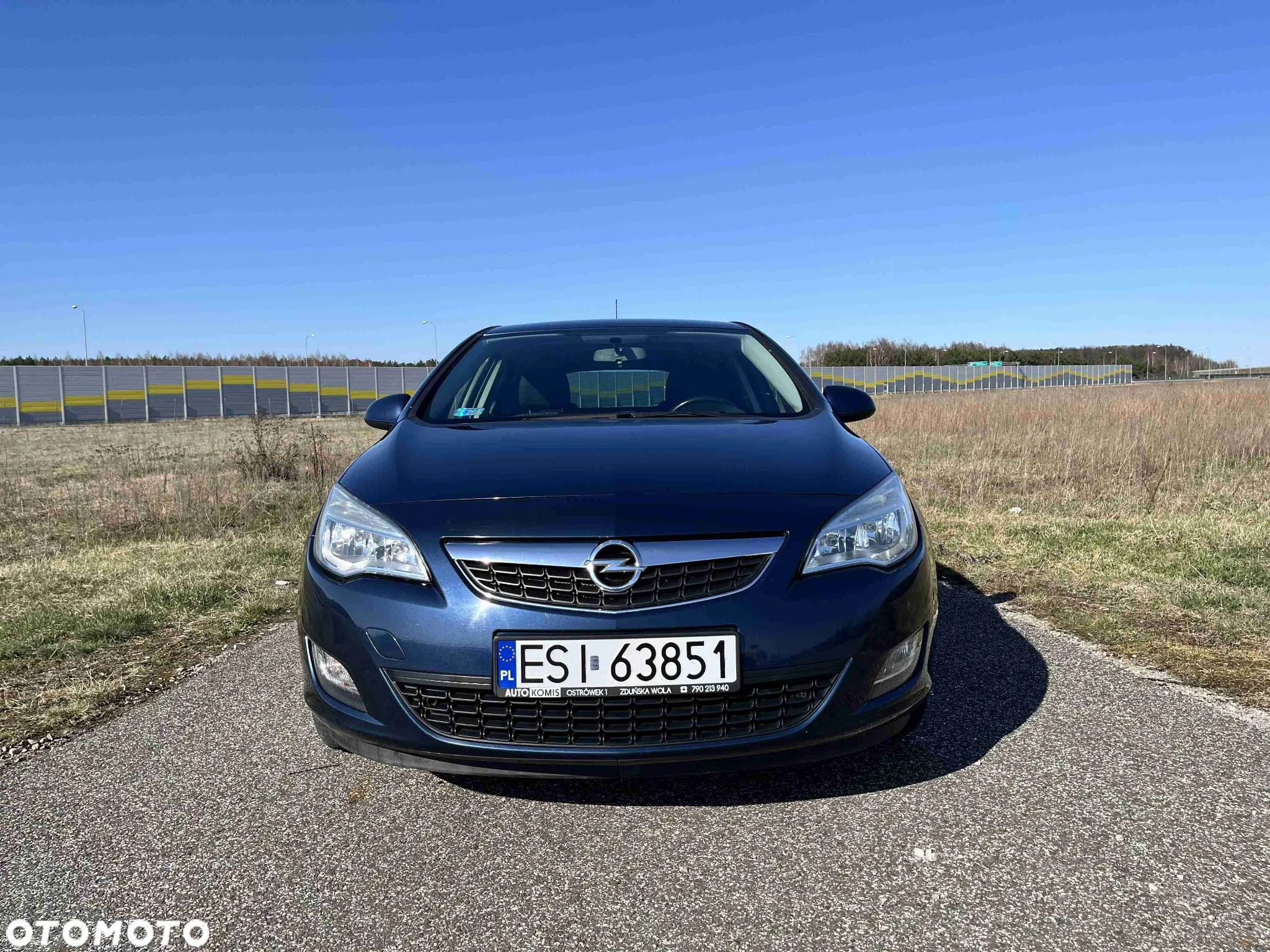 Opel Astra IV 1.4 T Cosmo - 2
