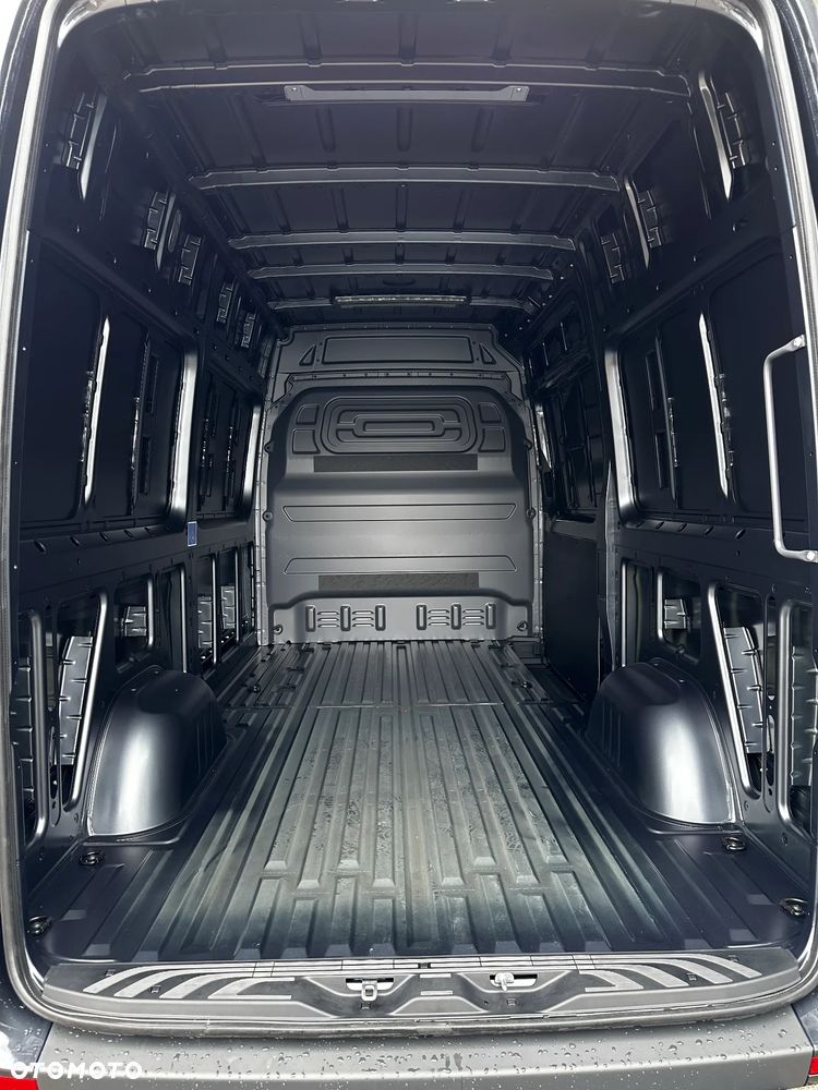 Mercedes-Benz Sprinter 319 CDI Furgon SELECT - 23