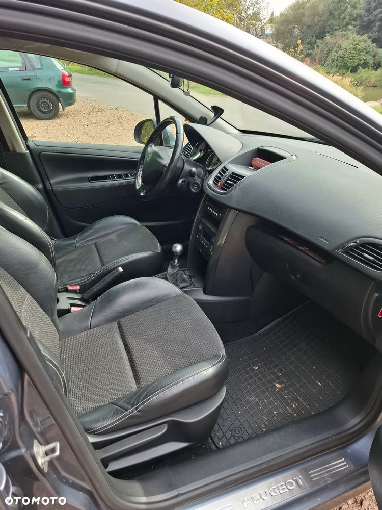 Peugeot 207 150 Turbo Platinum - 12