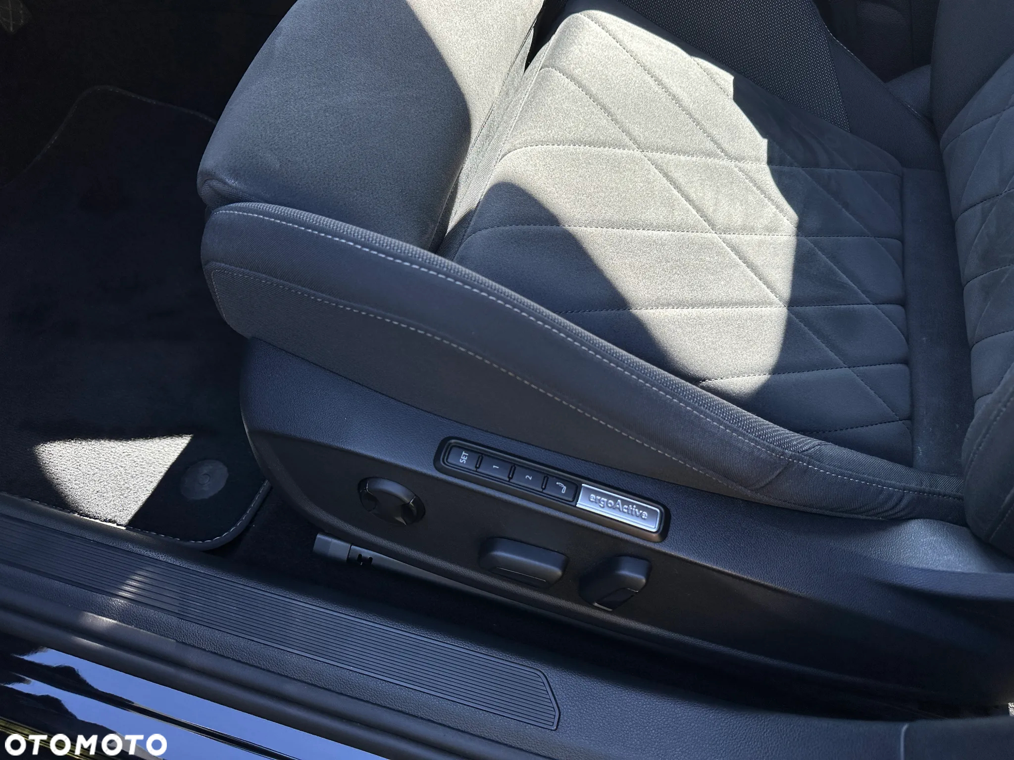 Volkswagen Golf - 14