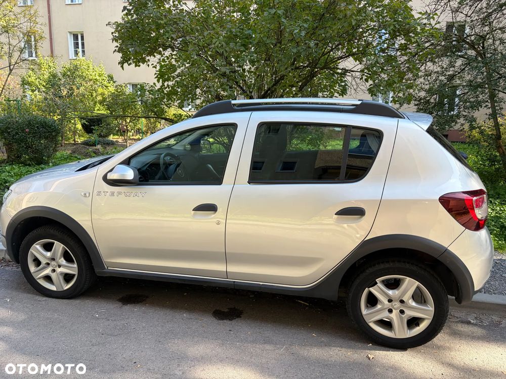 Dacia Sandero - 6